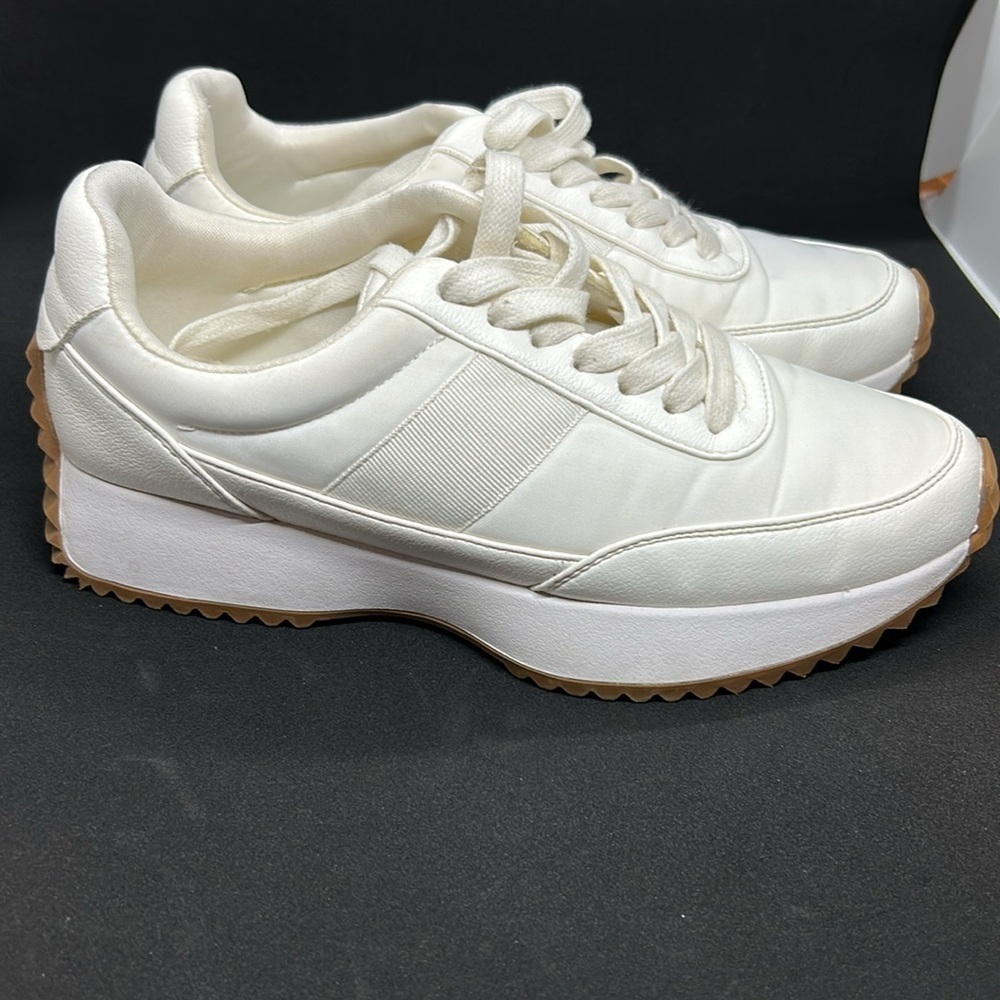 White cream Sneakers with Tan Soles - Picture 5 of 10